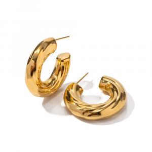 Lucia Hoops